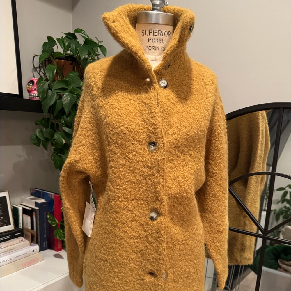 Aritzia Wilfred sweater